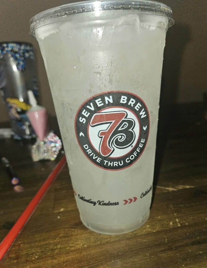 Coconut lemonade