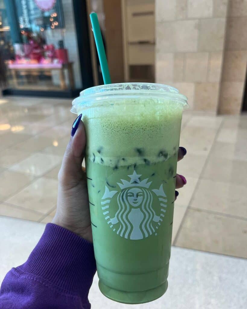 Iced matcha tea latte